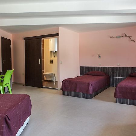 Family Hotel Kipra Εξωτερικό φωτογραφία