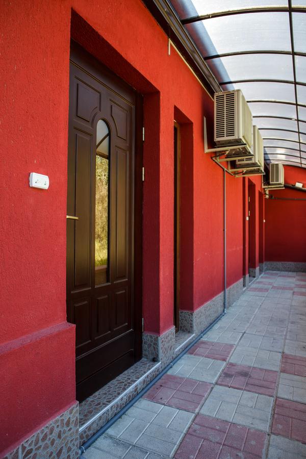 Family Hotel Kipra Εξωτερικό φωτογραφία